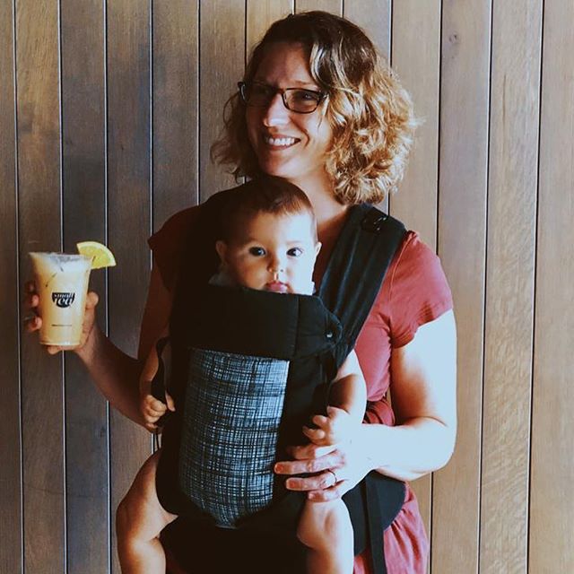 On this International Women’s Day, we want to give a shout to all the women that make this happen & say that we’re beyond grateful for all the females that have and continue to contribute to our journey. Although we couldn’t include photos of ALL the countless women that support us we wanted to thank our local partners, costumers, tea tenders (of course), moms and lady friends that show us love on the daily! 💪 
#whorunstheworld #girls #tea #women #internationalwomensday #miami #smalltea